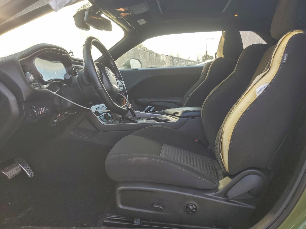 2020 Dodge Challenger r