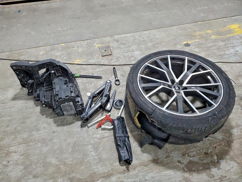 2022 Audi Q8 Premium Plus S-line