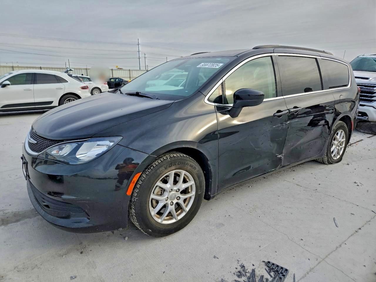 2020 Chrysler Voyager lxi