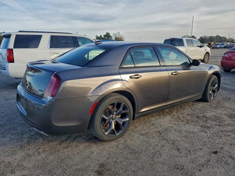 2023 Chrysler 300 Touring