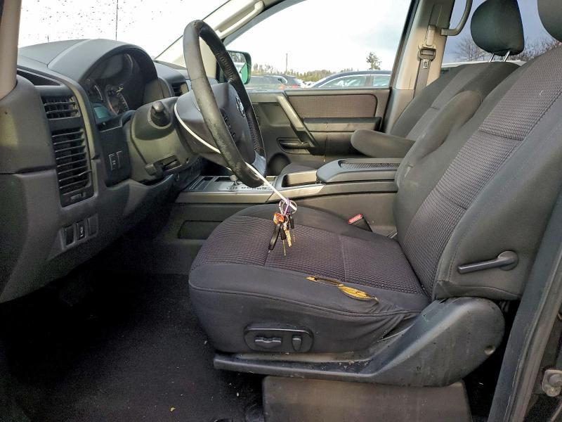 2010 Nissan Titan xe