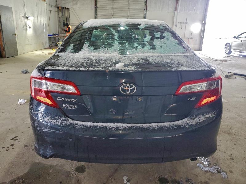 2014 Toyota Camry le