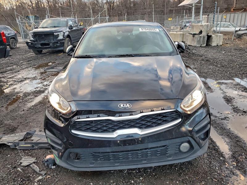 2021 KIA Forte fe