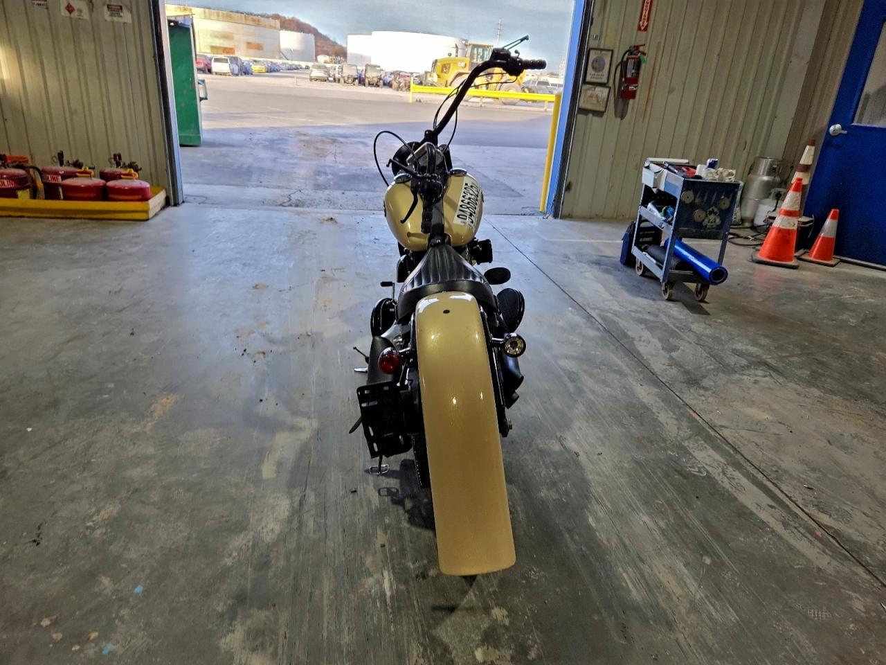 2015 Harley-Davidson FLS Softail Slim