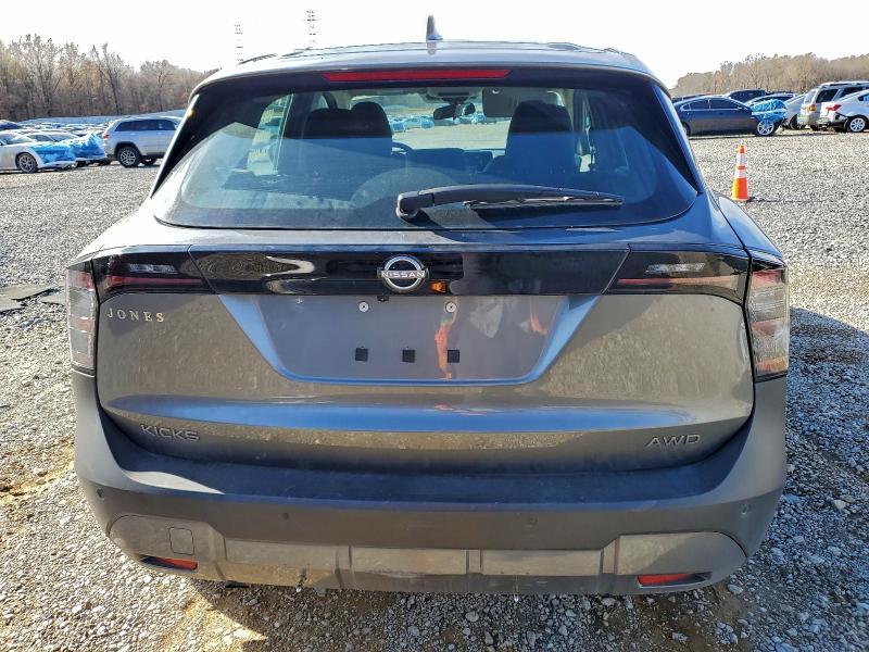 2025 Nissan Kicks s