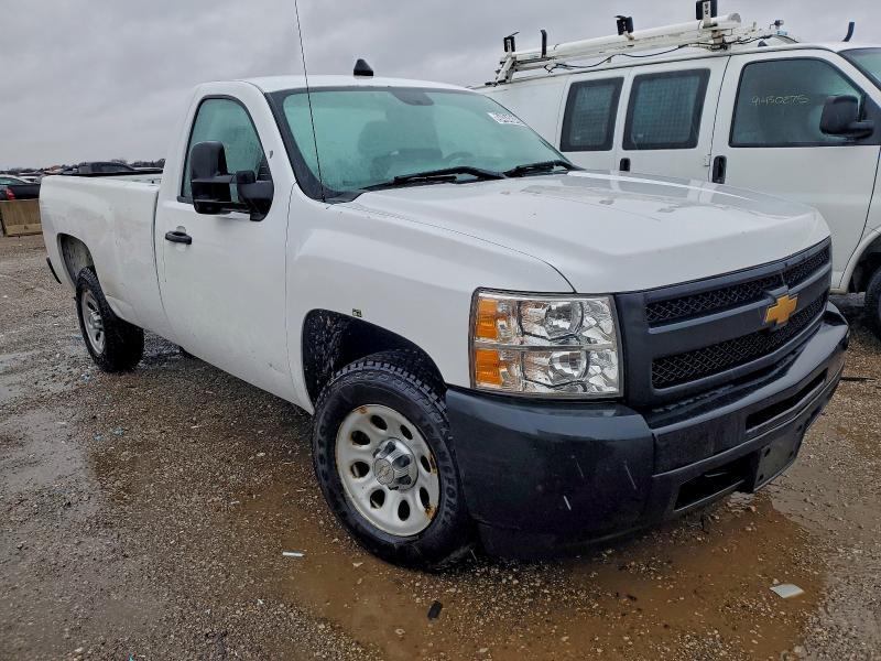 2013 Chev 1500 4X2 / Pickup