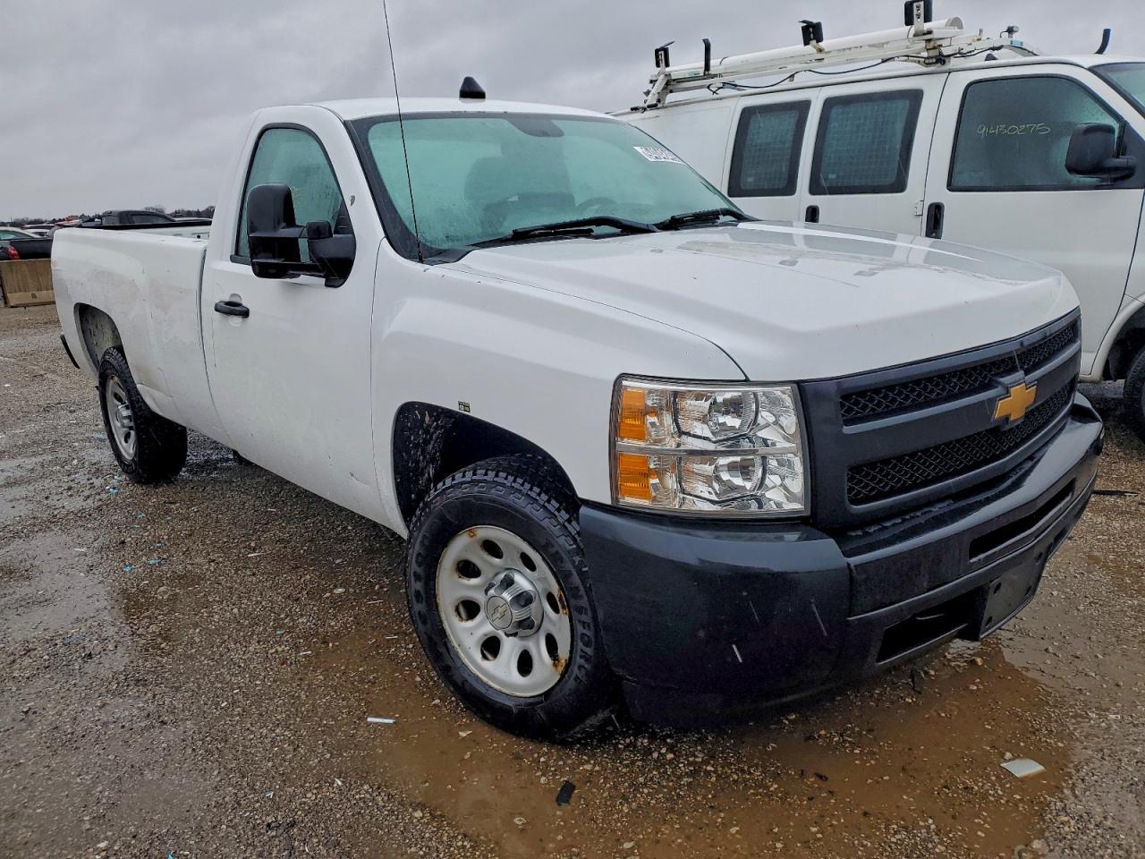2013 Chev 1500 4X2 / Pickup