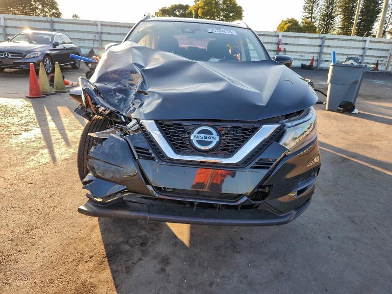 2020 Niss Rogue Sport