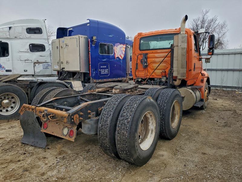 2007 International 8600 Semi Truck