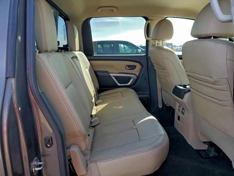 2016 Nissan Titan XD SL