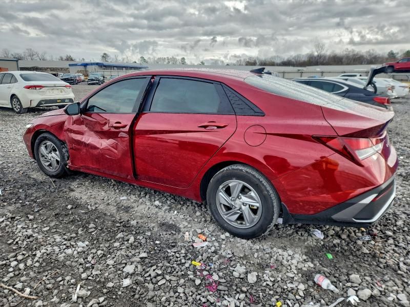 2024 Hyundai Elantra se