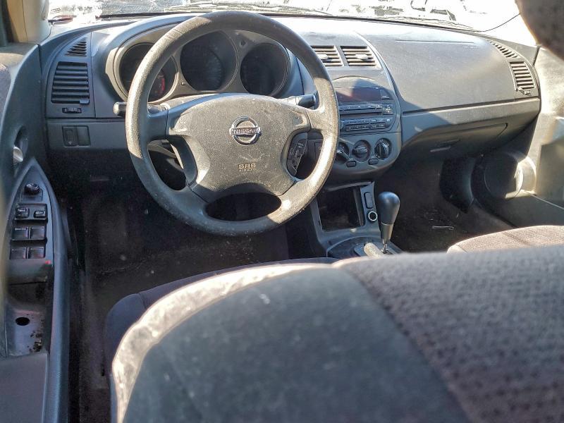 2002 Nissan Altima Base