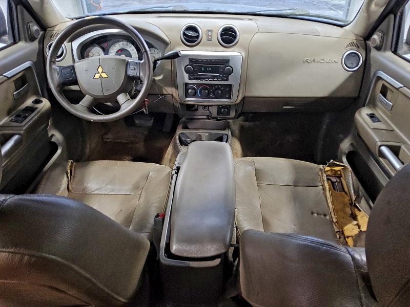 2006 Mitsubishi Raider XLS