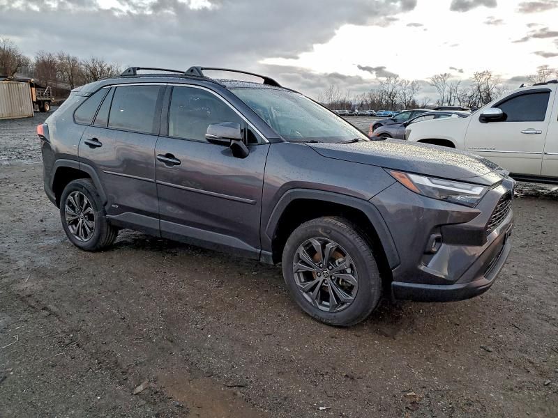 2022 Toyota Rav4 xle Premium