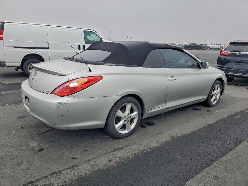 2005 Toyota Camry Solara se V6