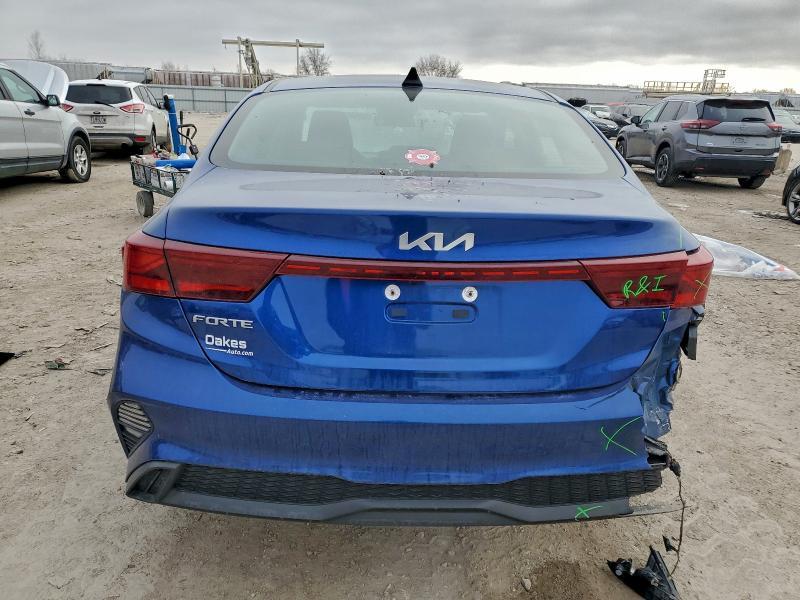 2024 KIA Forte lx