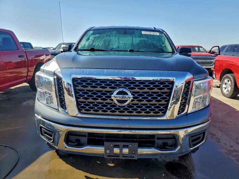 2018 Nissan Titan s