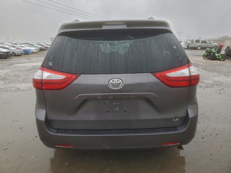 2016 Toyota Sienna le