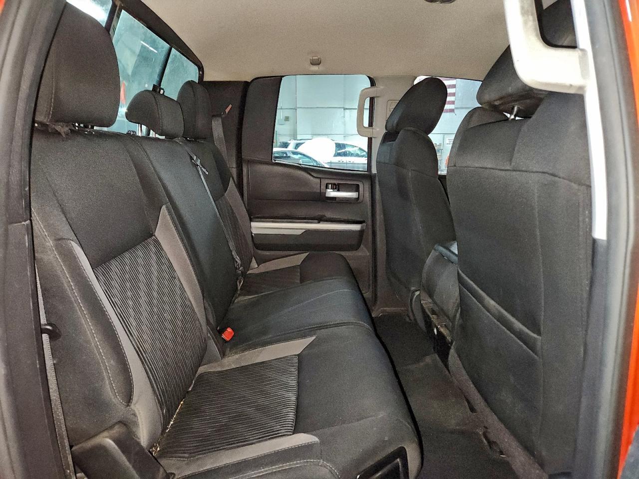 2016 Toyota Tundra Double cab sr