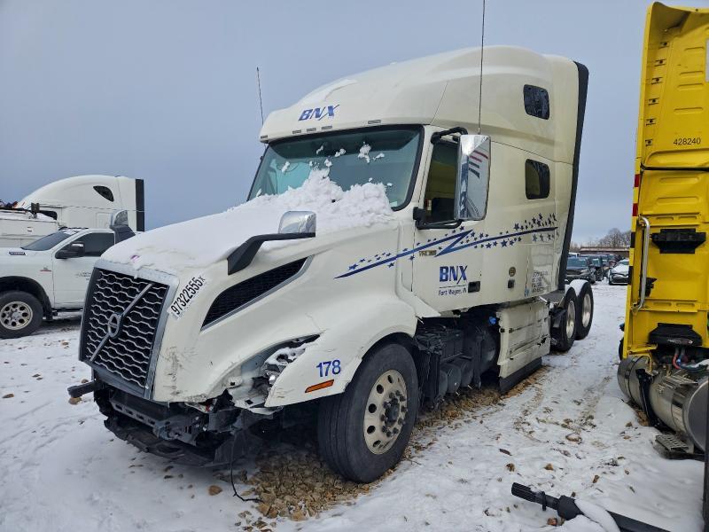 2025 Volv O VNL Semi Truck