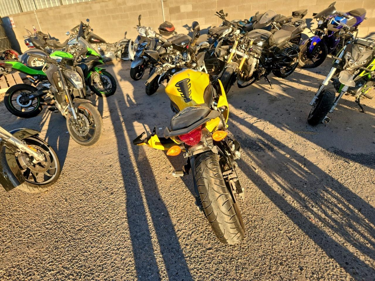 2009 Yamaha FZ6 R