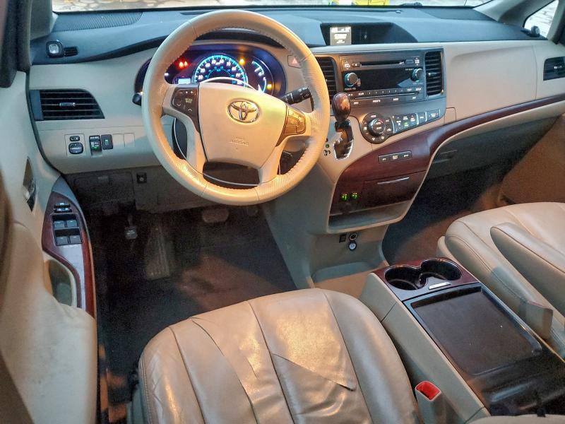 2011 Toyota Sienna xle