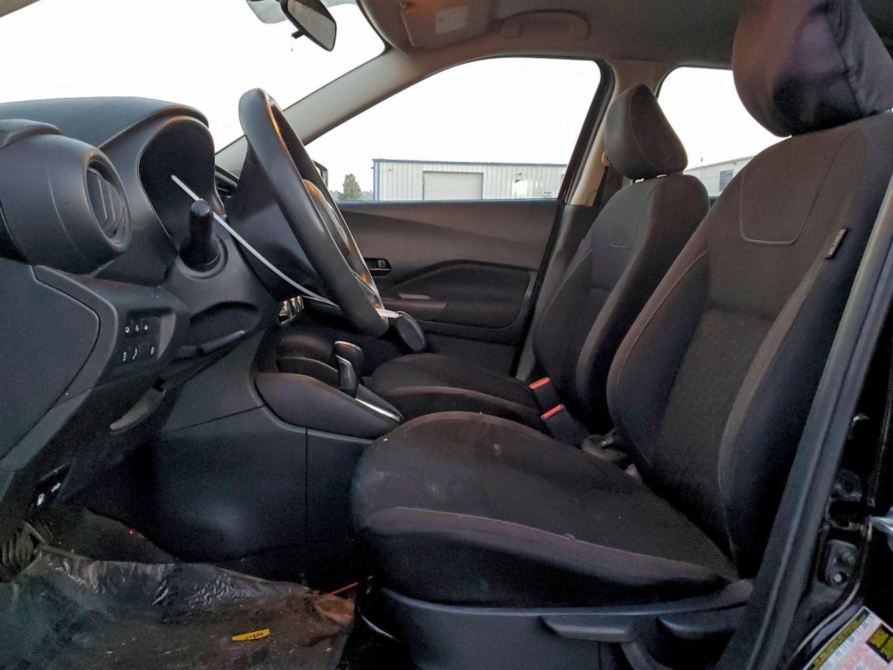 2021 Nissan Kicks s