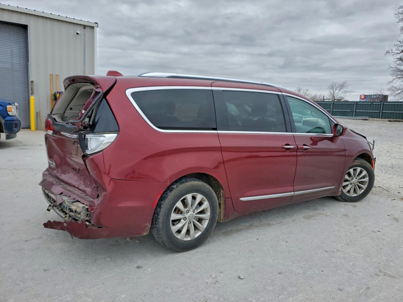 2019 Chrysler Pacifica Touring l