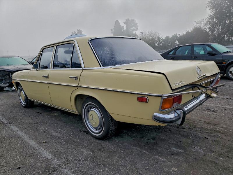 1973 Mercedes-Benz 1973 Mercedes Benz a 220