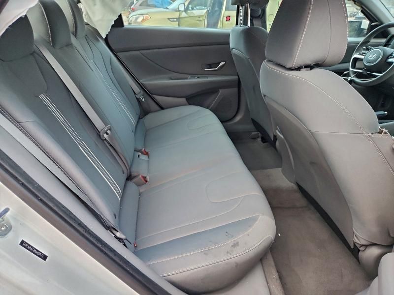 2022 Hyundai Elantra sel