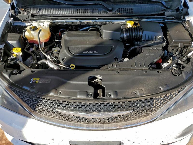 2017 Chrysler Pacifica lx