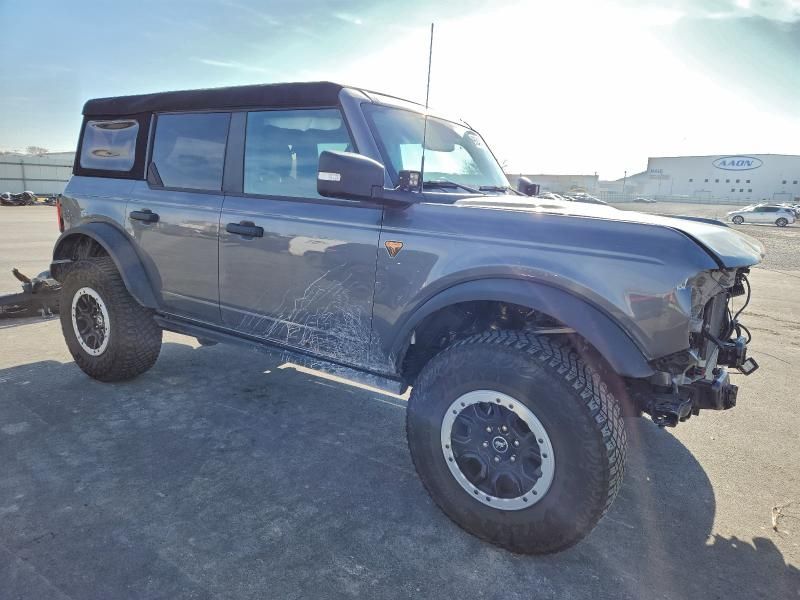 2023 Ford Bronco Base