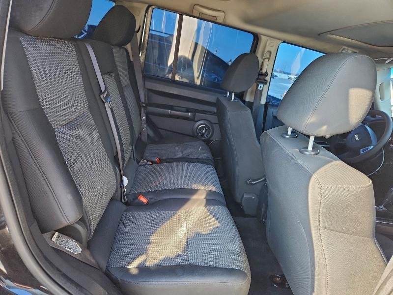2009 Jeep Commander Sport
