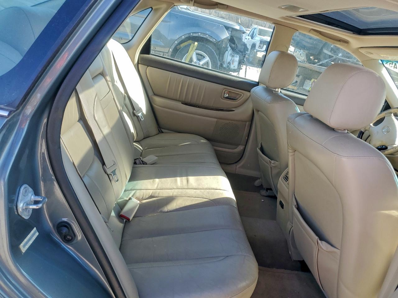 2004 Toyota Avalon xl