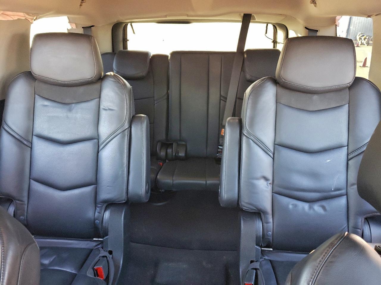 2018 Cadillac Escalade Luxury