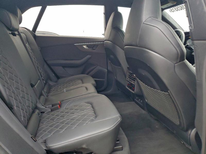 2025 Audi SQ8 Premium Plus