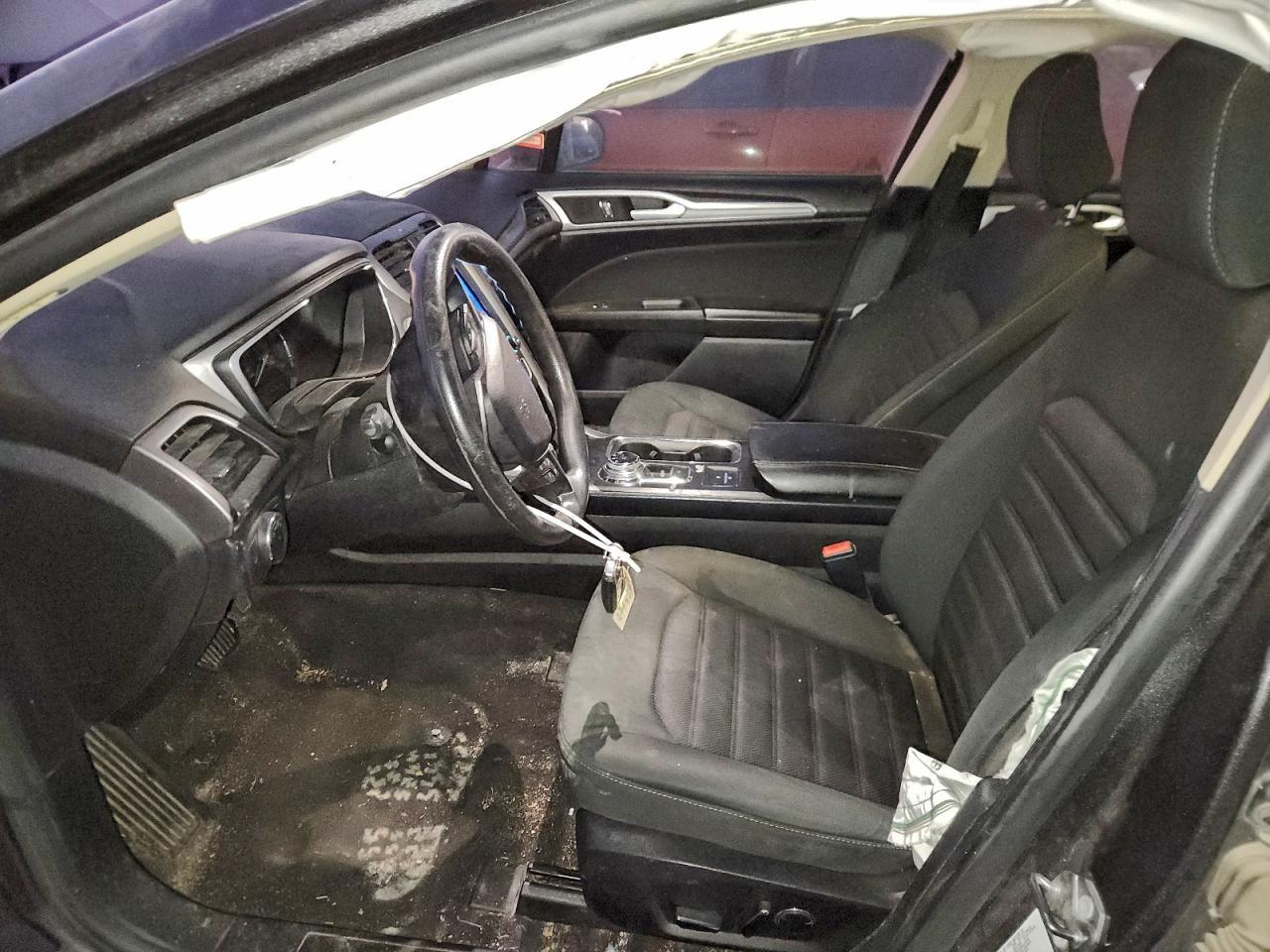 2020 Ford Fusion se