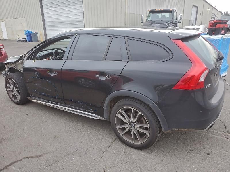 2015 Volvo V60 Cross Country Premier