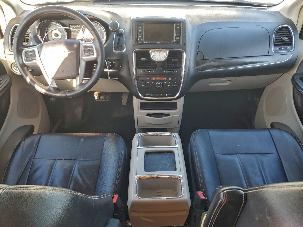 2015 Chrysler Town & Country Touring