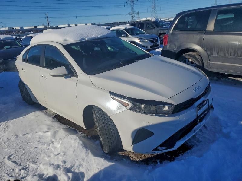 2022 KIA Forte fe