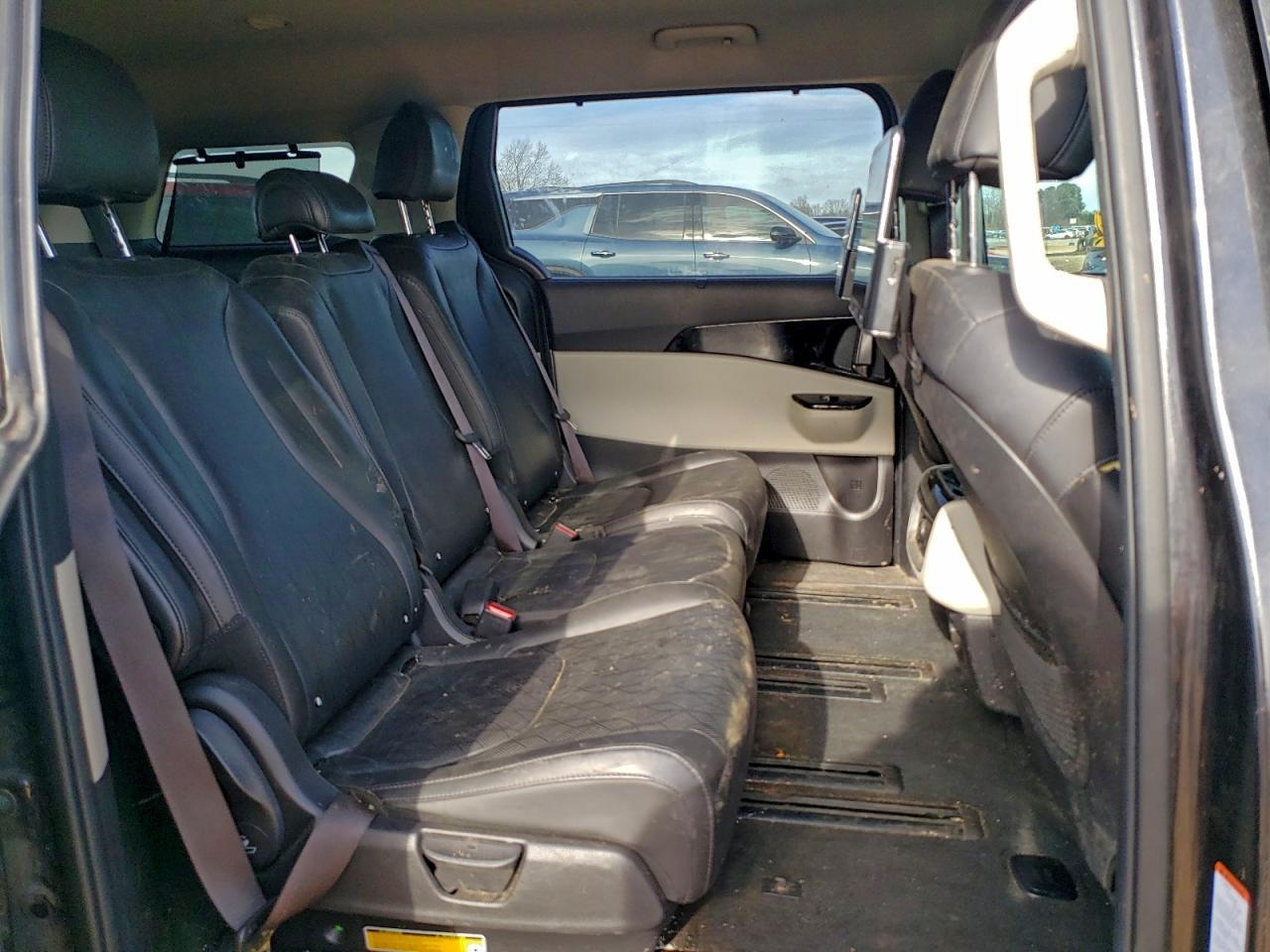 2022 KIA Carnival ex