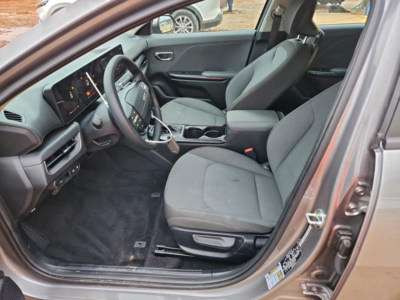 2025 KIA K4 lx