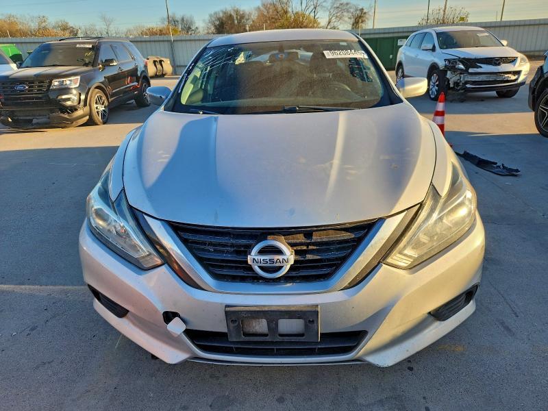2018 Niss Altima 2.5 s