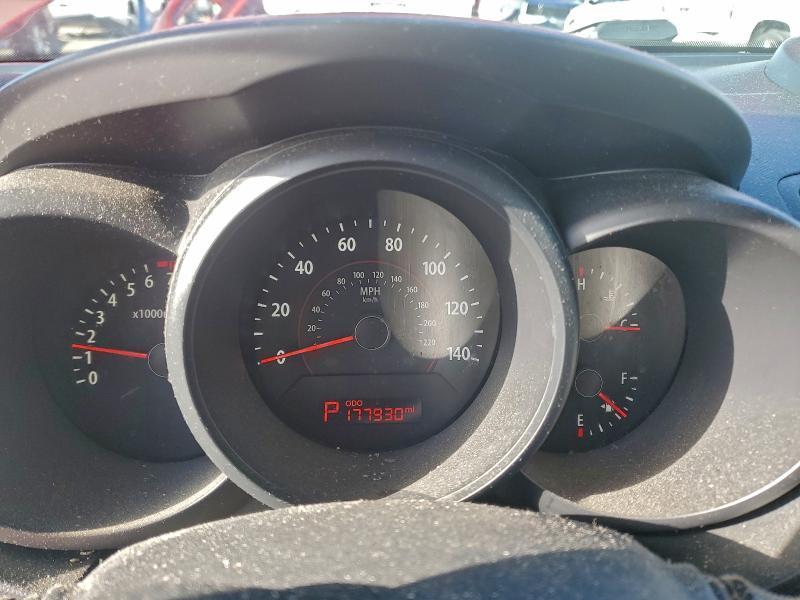 2010 KIA Soul +