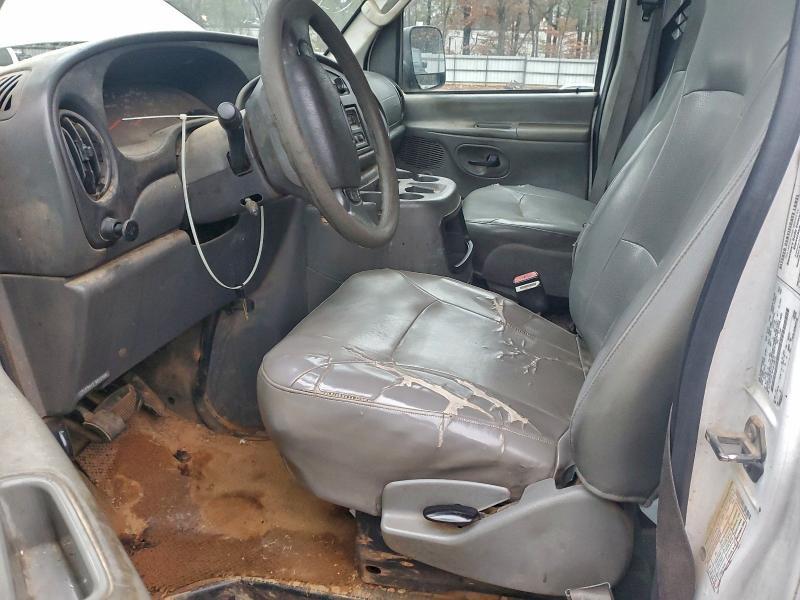2006 Ford E250 Utility / Service van