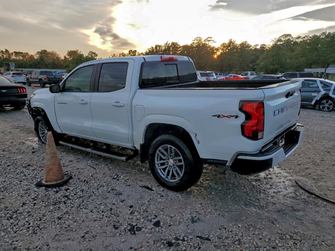 2024 Chevrolet Colorado lt