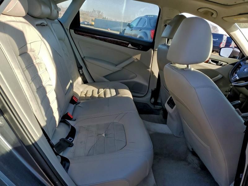 2013 Volkswagen Passat sel