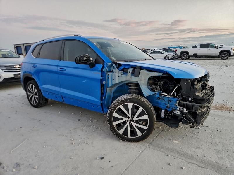 2024 Volkswagen Taos se