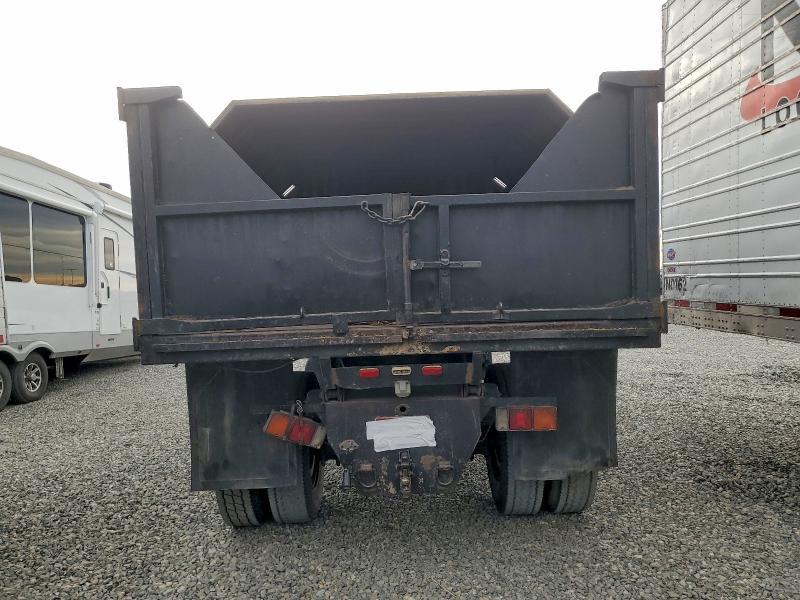 2004 Mitsubishi FM617 Chipper Truck