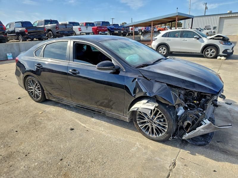 2024 KIA Forte gt Line
